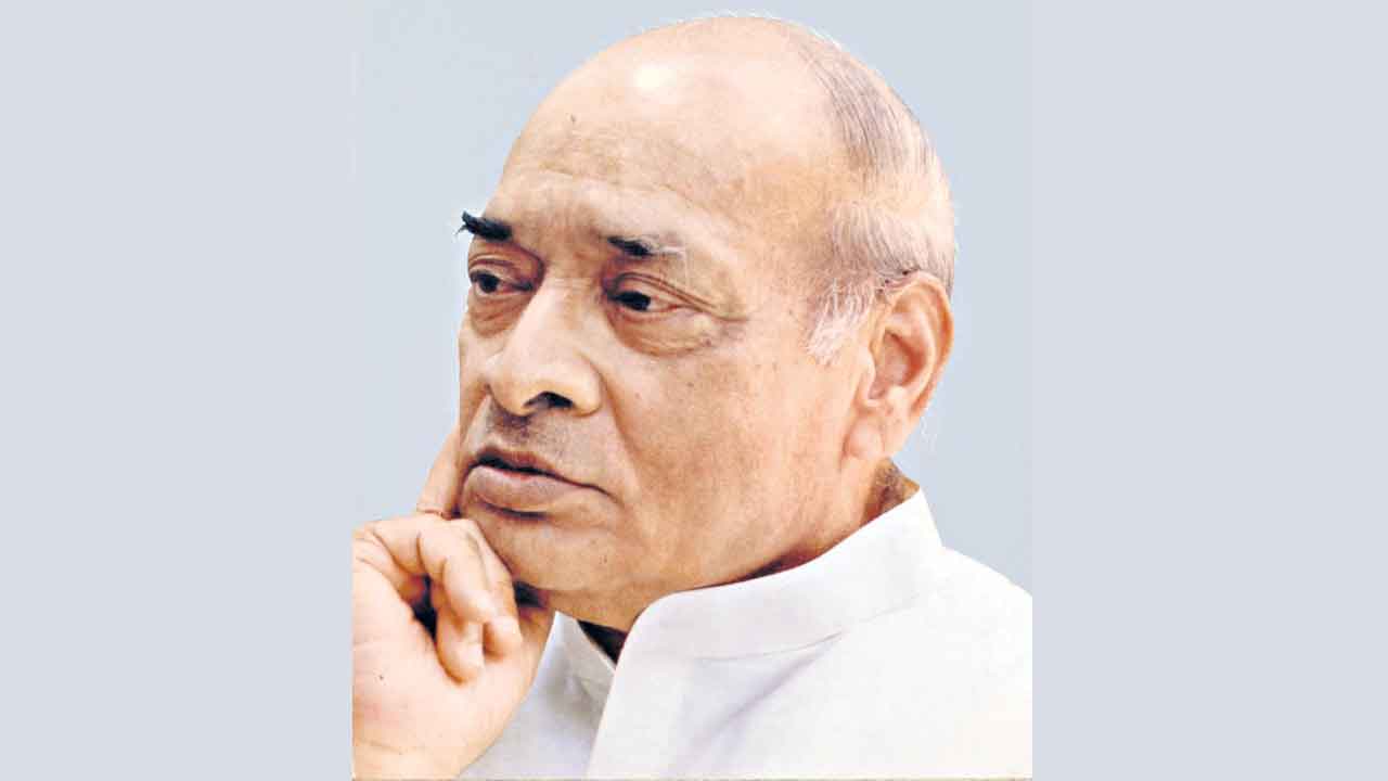 Rahul Gandhi | మన పీవీని మళ్లీ అవమానించిన రాహుల్‌గాంధీ.. విగ్రహానికి నివాళులైనా అర్పించని కాంగ్రెస్‌ నేత