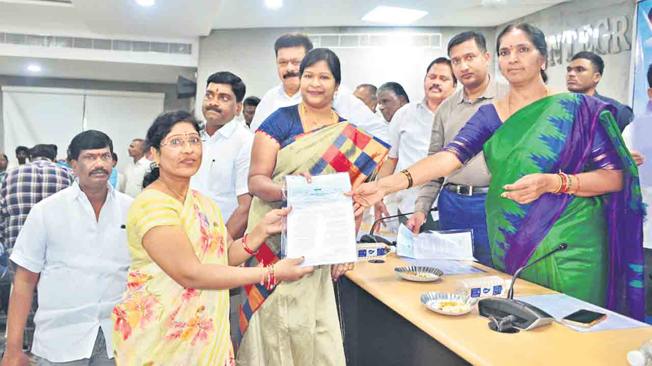 కులవృత్తులకు ఆర్థిక భరోసా