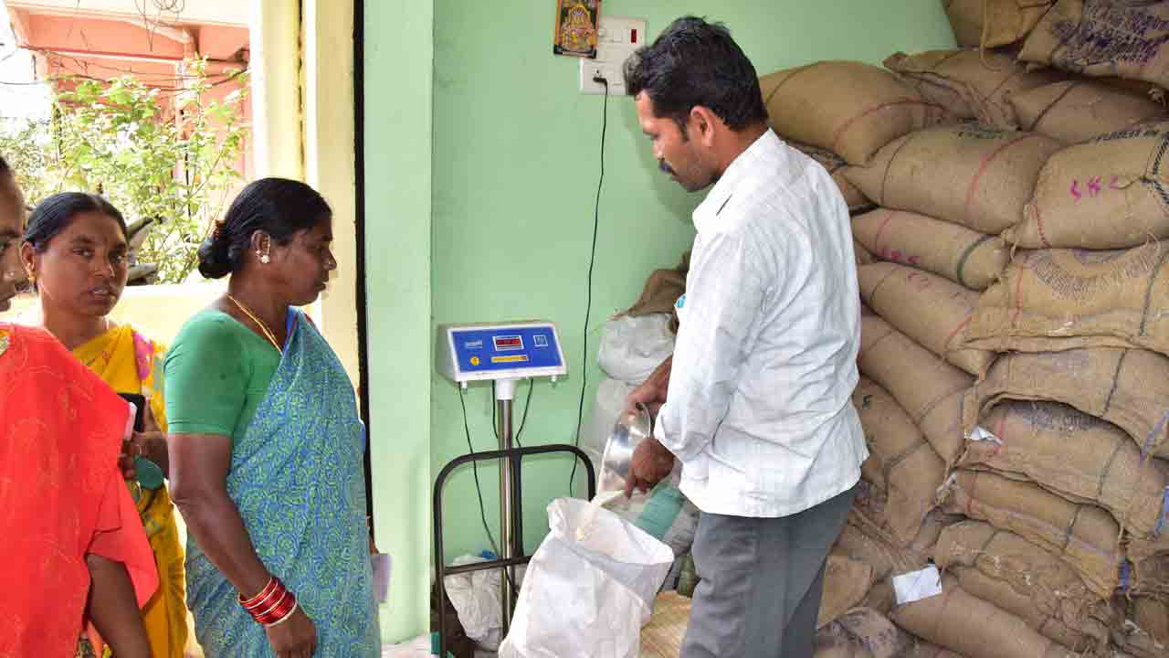 పేదలకు సన్నబియ్యం