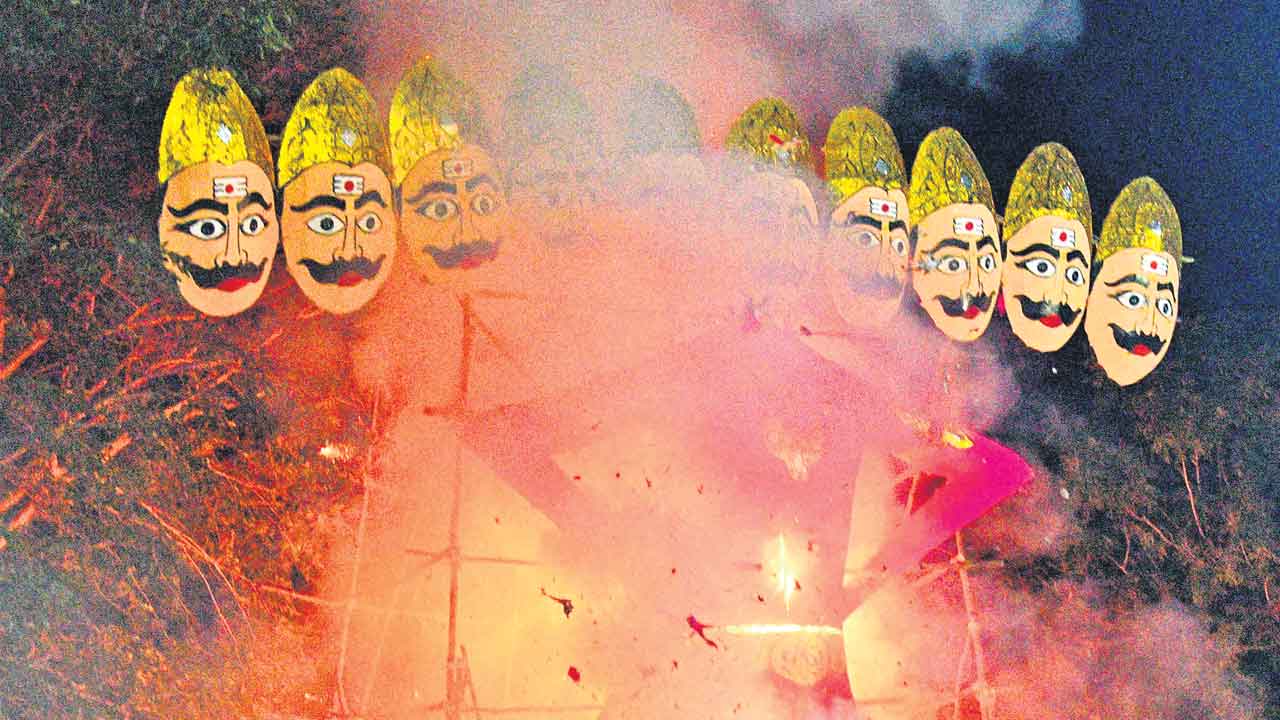 ఘనంగా దసరా వేడుకలు