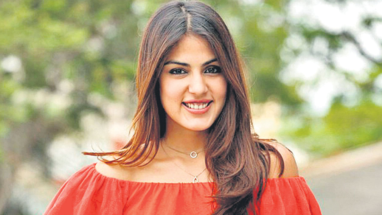 Rhea Chakraborty | జైలులో డ్యాన్స్‌ చేశా