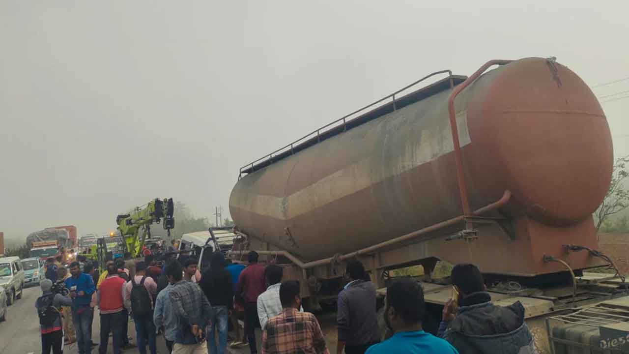 కర్ణాటకలో ఘోర రోడ్డు ప్రమాదం