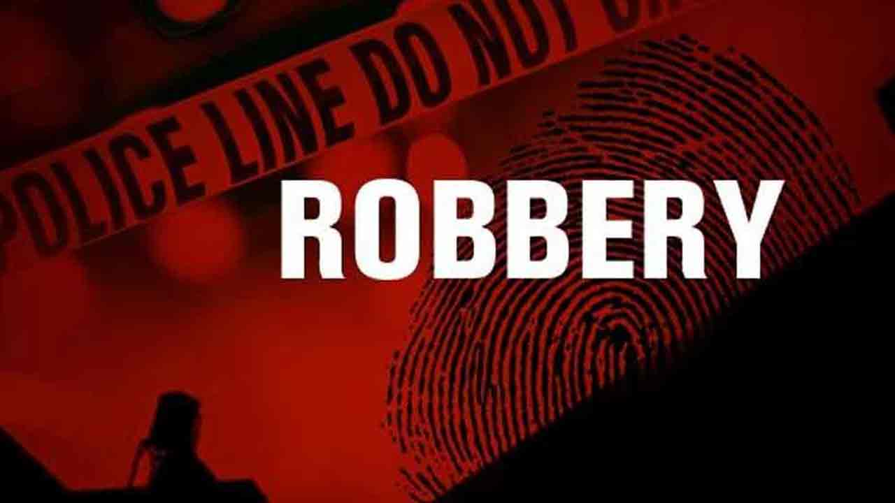 Hyderabad | హైద‌రాబాద్‌లో దారుణం.. మ‌హిళ‌కు మ‌త్తు మందు ఇచ్చి న‌గ‌లు దోపిడీ