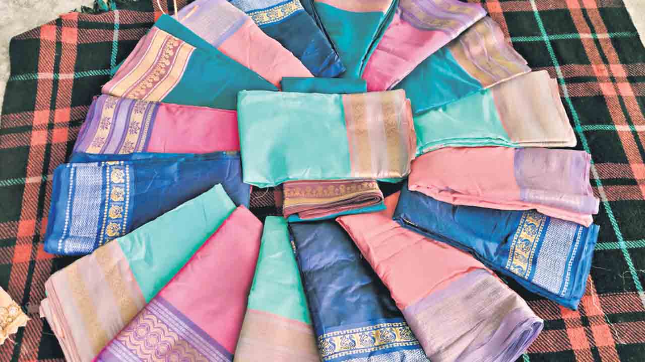 ఆడబిడ్డలు.. మెచ్చేలా.. నచ్చేలా..