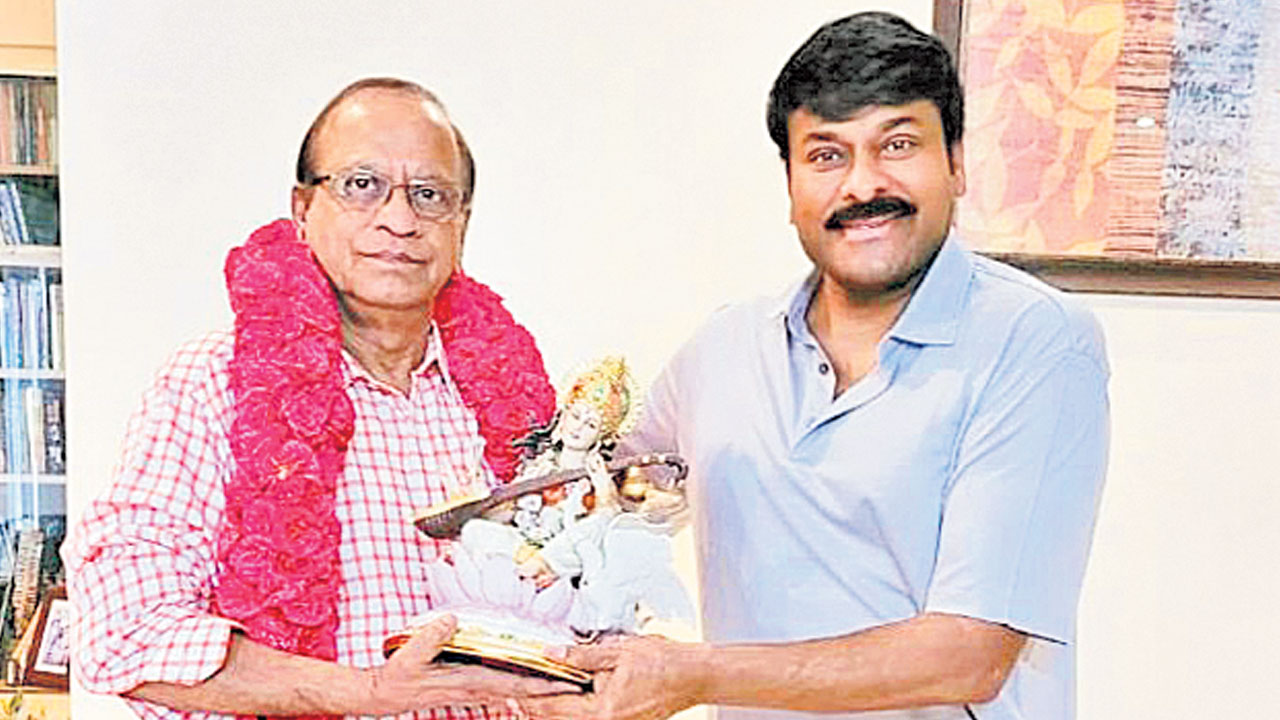 సత్యానంద్‌ను సత్కరించుకోవడం ఓ భాగ్యం..