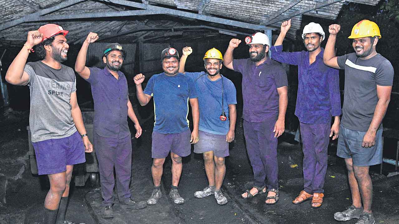 Singareni |  16న సింగరేణి దసరా బోనస్‌.. ఒక్కో కార్మికుడికి 1.53 లక్షలు