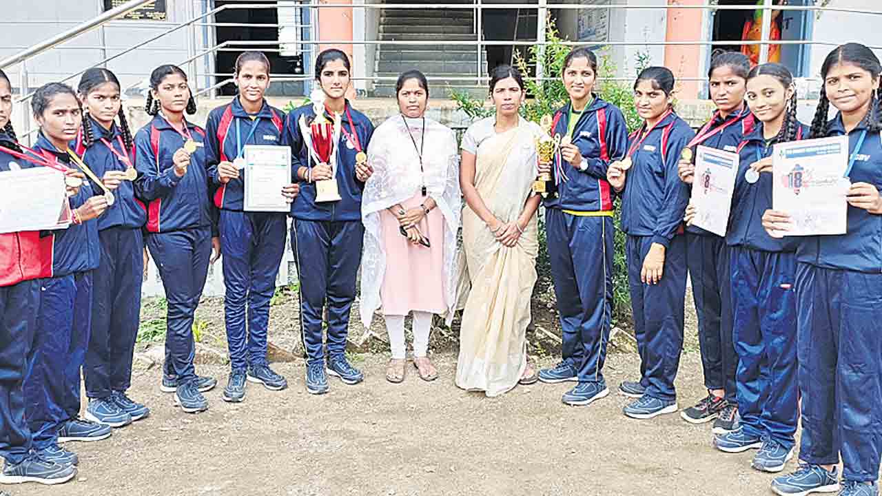 కస్తూర్బా విద్యార్ధులు.. క్రీడల్లో  మెరికలు