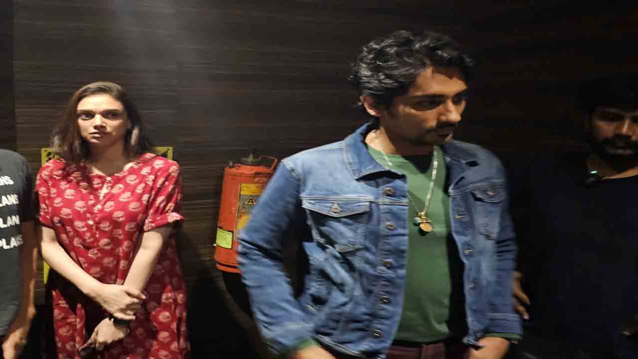 Chithha Movie | మరోసారి తెరపైకి సిద్ధార్థ్.. అదితిల ప్రేమాయణం.. థియేట‌ర్‌లో కెమెరాకు చిక్కిన లవ్ బర్డ్స్