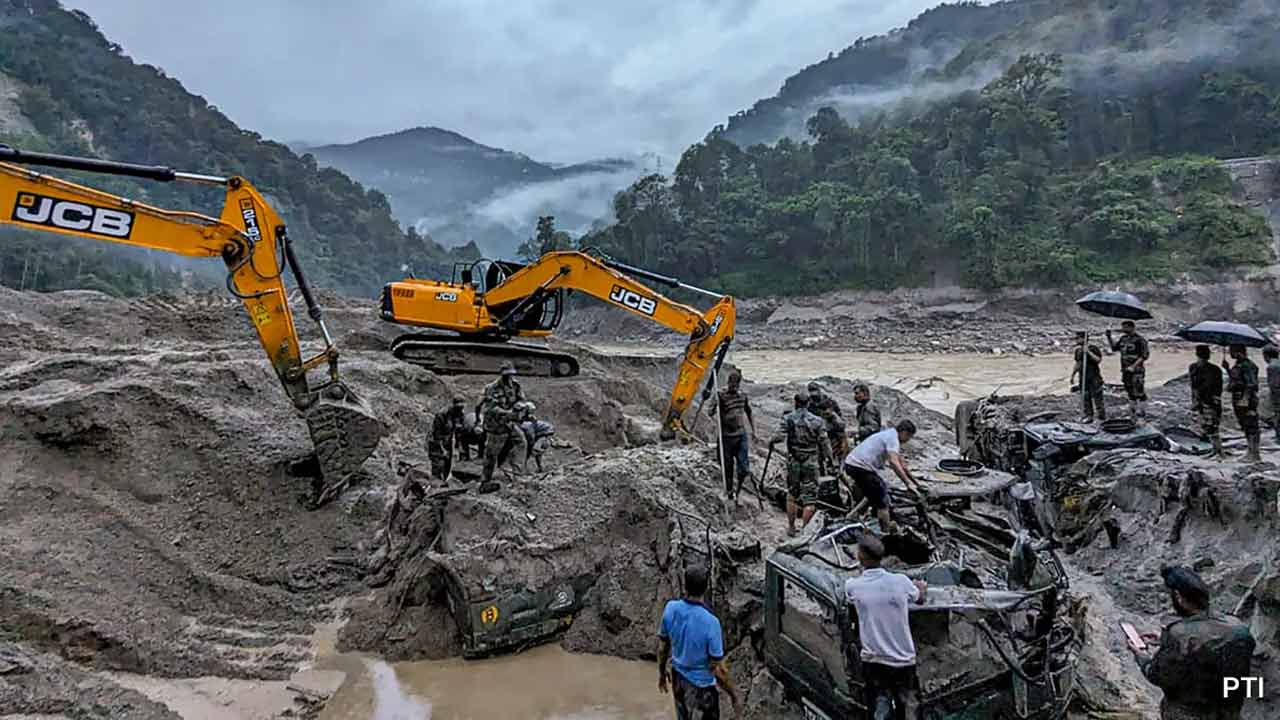 Sikkim Floods | సిక్కిం వ‌ర‌ద‌లు.. 53కు చేరిన మృతుల సంఖ్య‌
