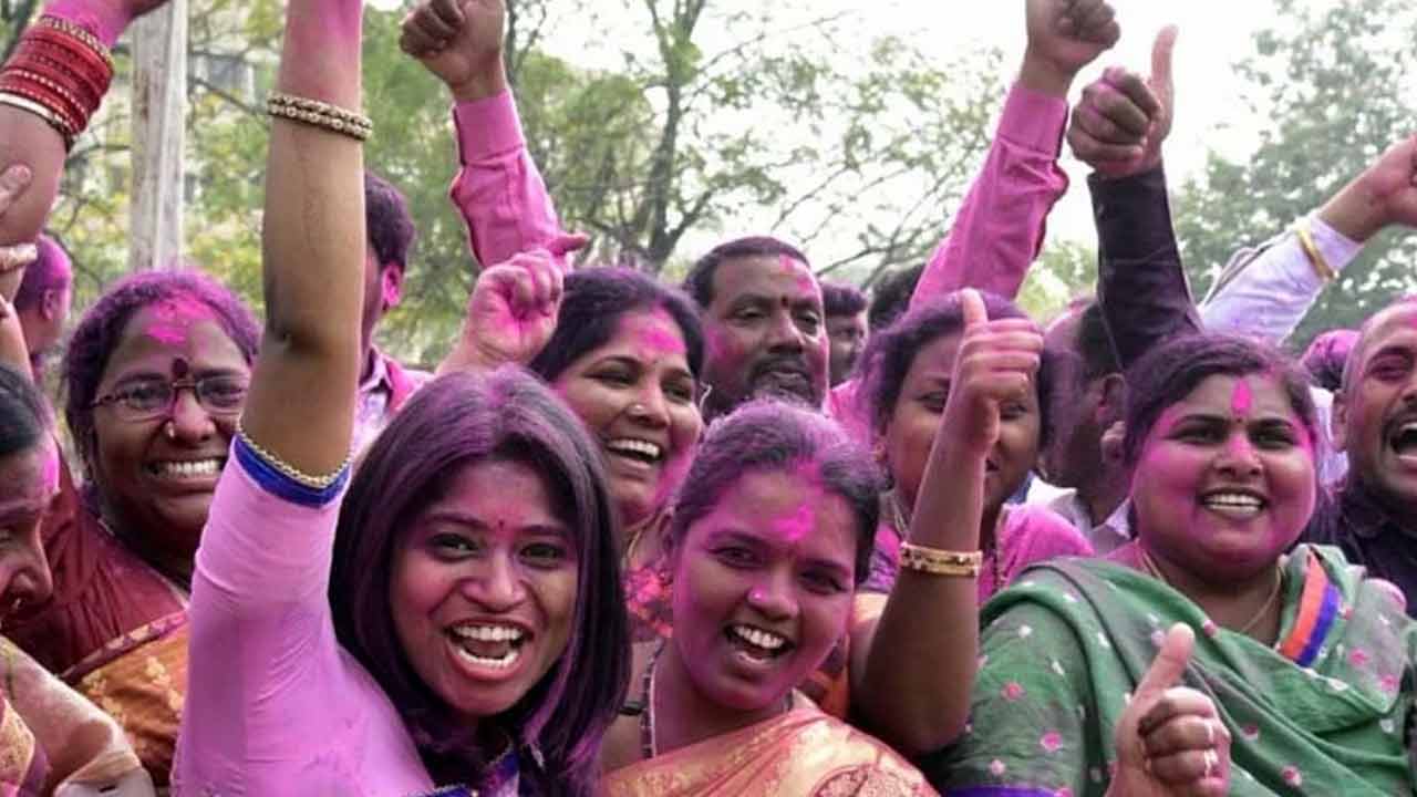 Sowbhagya Lakshmi | మ‌హిళ‌ల‌కు గుడ్ న్యూస్.. బీపీఎల్ కార్డు క‌లిగిన వారికి రూ. 3 వేల భృతి