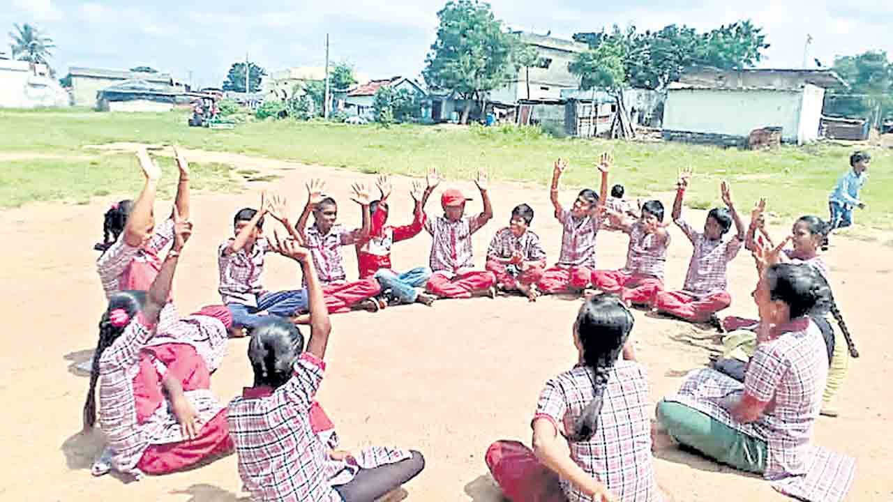 పాఠాల్లేవ్‌..ఆటలే..