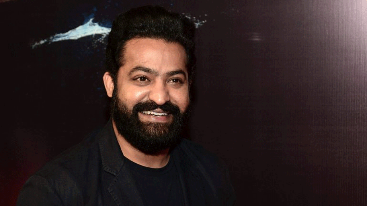 N. T. Rama Rao Jr | ఎన్టీఆర్ @ 42.. తాత మెచ్చిన మనవడు.. నేటి తరం సూపర్ స్టార్