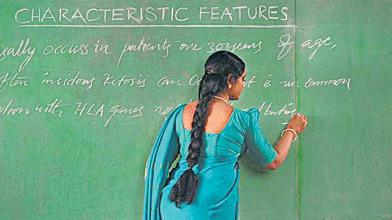 టీచర్ల కోసం ప్రత్యేక విధానం తేవాలి : టీఎస్జీహెచ్ఎంఏ