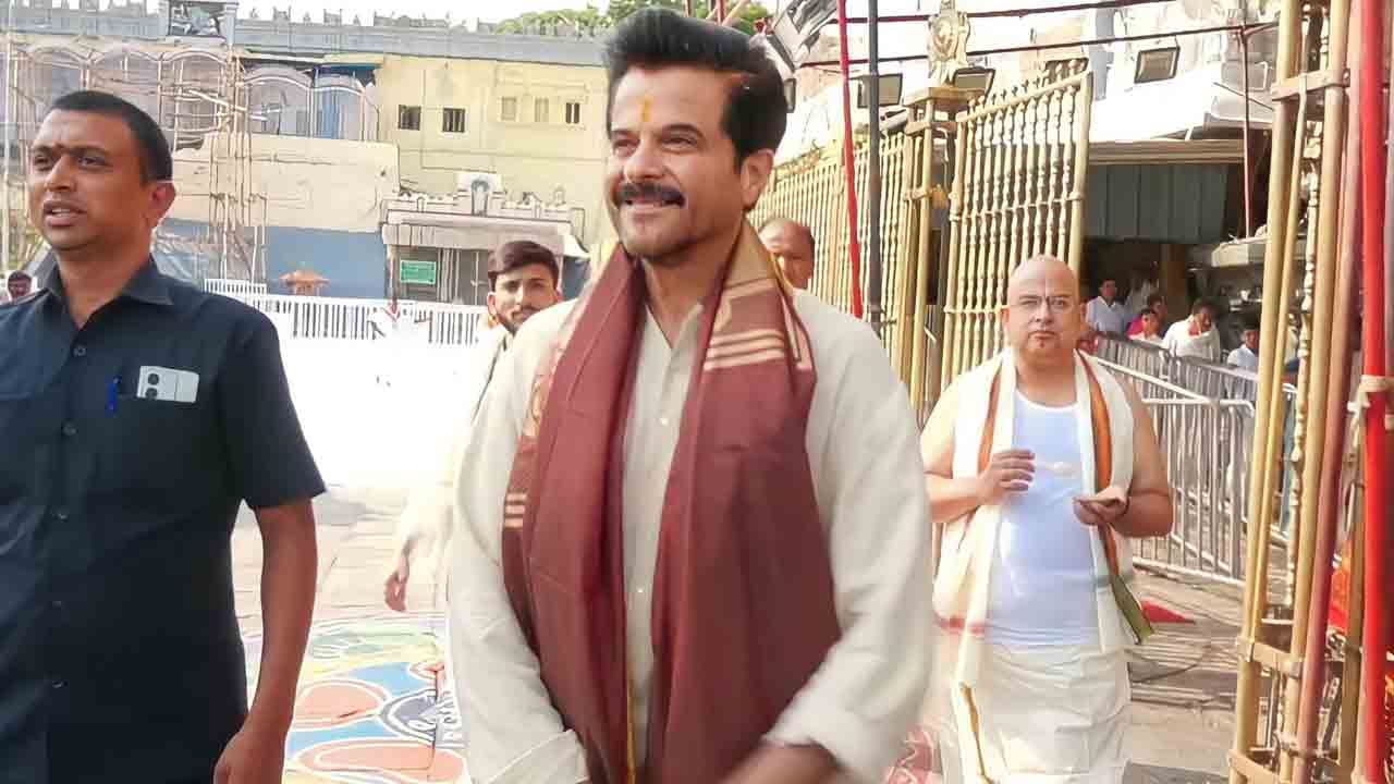 Anil Kapoor | తిరుమ‌ల శ్రీ‌వారిని ద‌ర్శించుకున్న బాలీవుడ్‌ నటుడు అనిల్ కపూర్