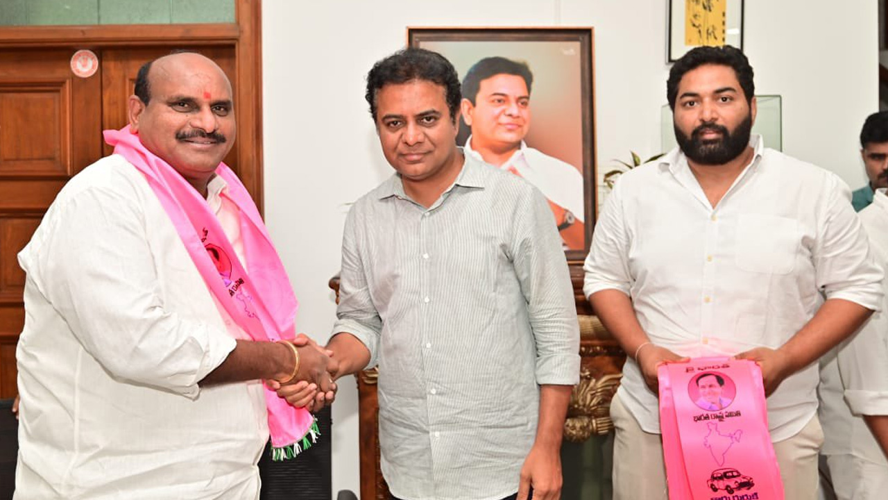 డబ్బు సంచులతో వచ్చిన వాళ్లకు కాంగ్రెస్‌ టికెట్లు అమ్ముకుంటుంది.. అందుకే బీఆర్‌ఎస్‌లో చేరుతున్నా : తిరుపతిరెడ్డి