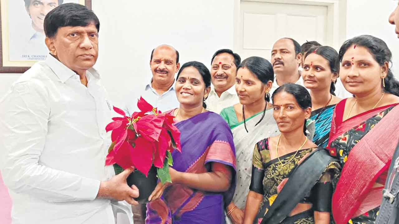 కిషన్‌రెడ్డీ అవాస్తవాల ప్రచారం మానుకో