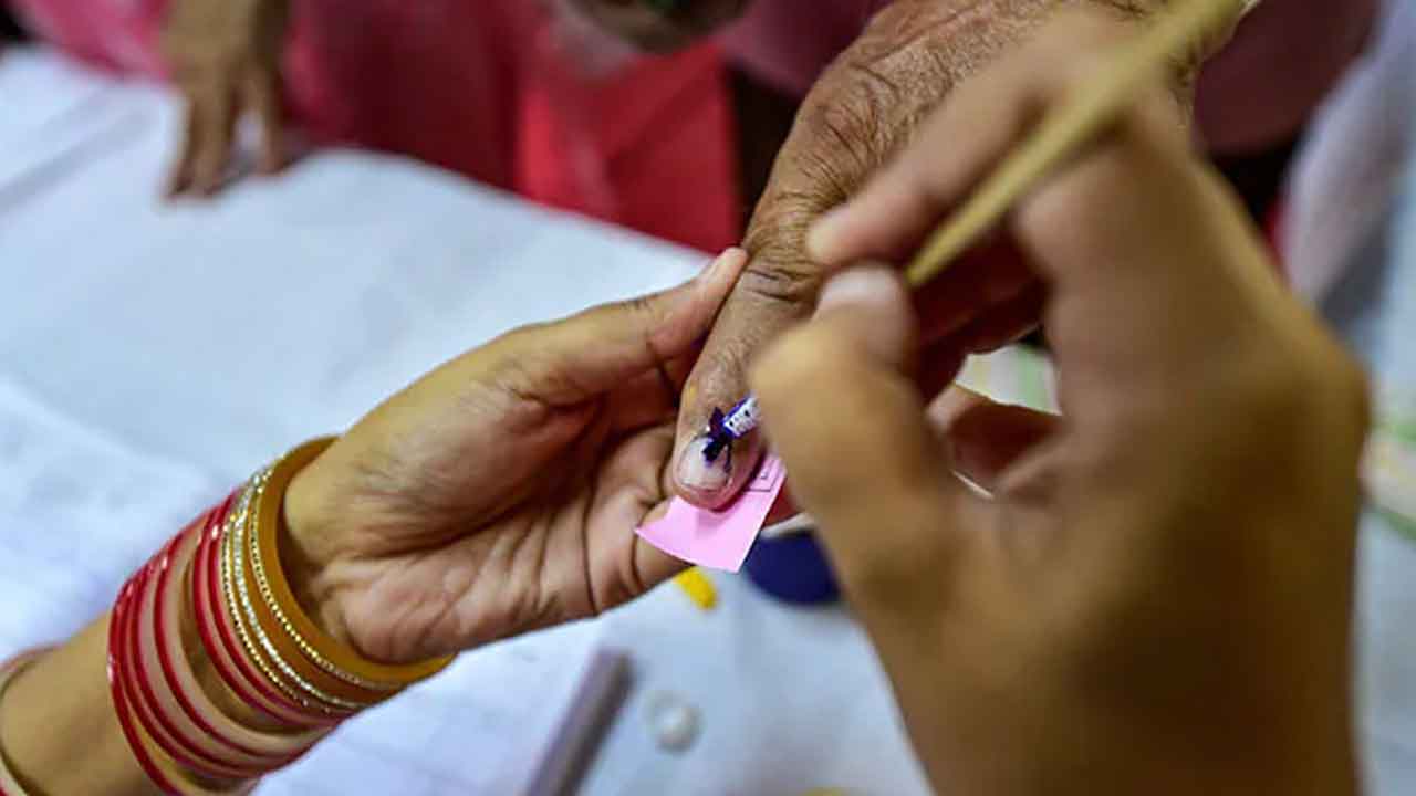 మిజోరంలో ఐదుగురు ఎమ్మెల్యేల రాజీనామా