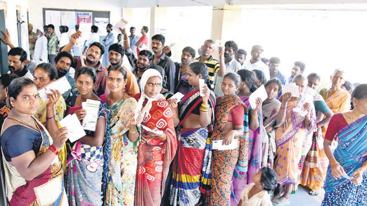 31,12,283.. ఇదీ 13 అసెంబ్లీ నియోజకవర్గాల ఓటర్ల సంఖ్య