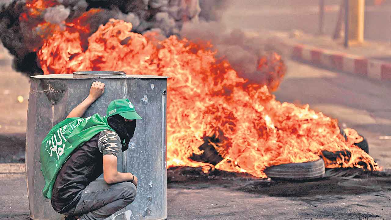 Israel-Hamas War | గాజా ఆక్రమణ.. హమాస్‌ మిలిటెంట్లను మట్టుపెట్టేందుకు ఇజ్రాయెల్‌ సైన్యం గ్రౌండ్‌ ఆపరేషన్‌