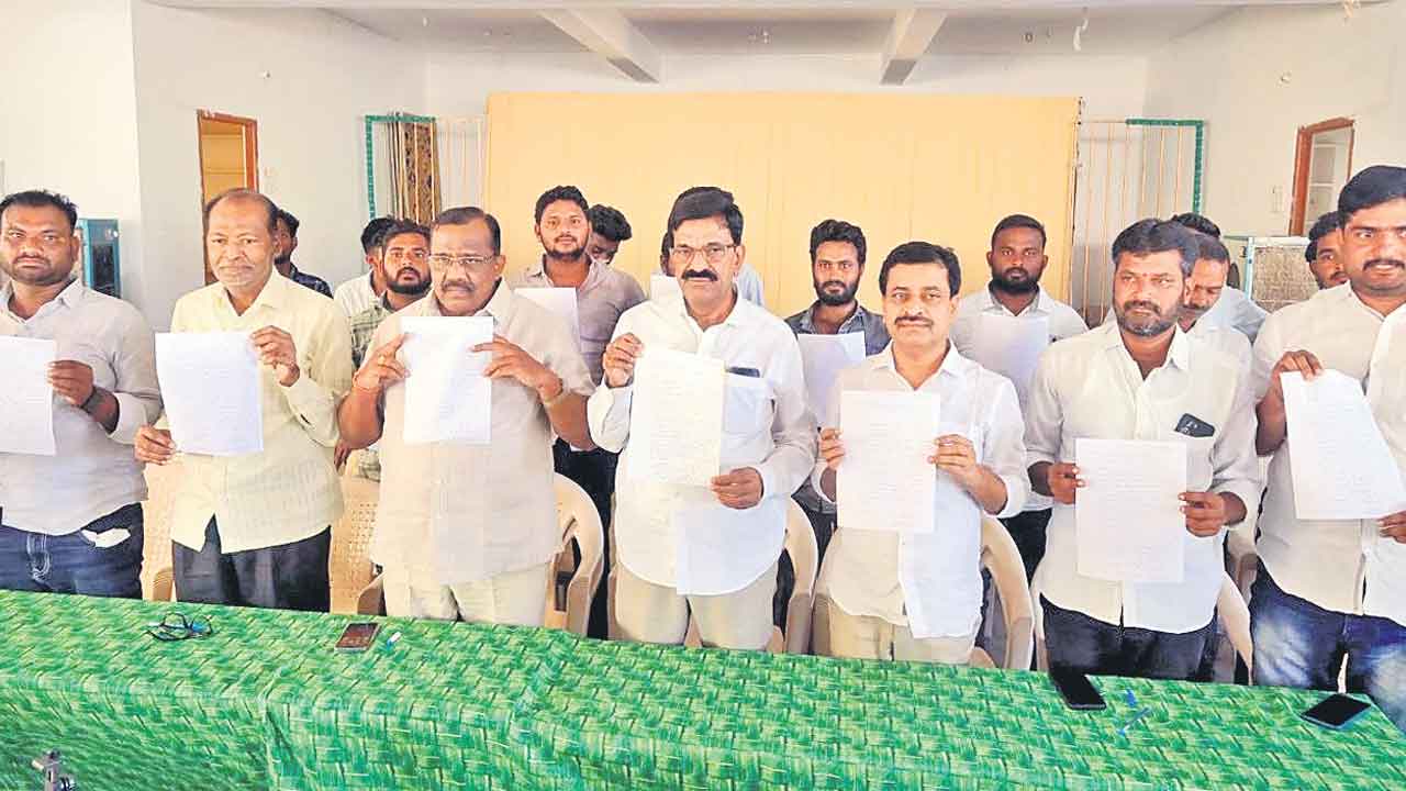 పెద్దపల్లి కాంగ్రెస్‌కు షాక్‌