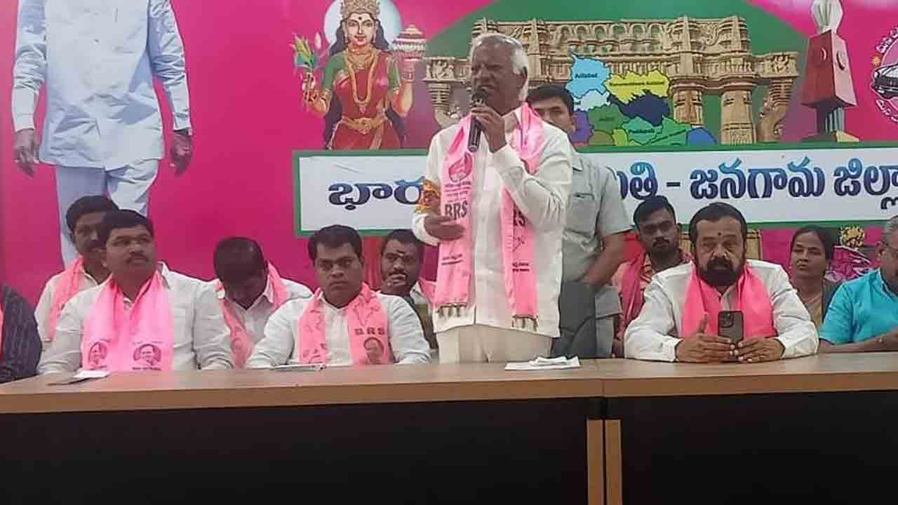 ‘స్టేషన్‌’లో గులాబీ జెండా ఎగరేయాలి