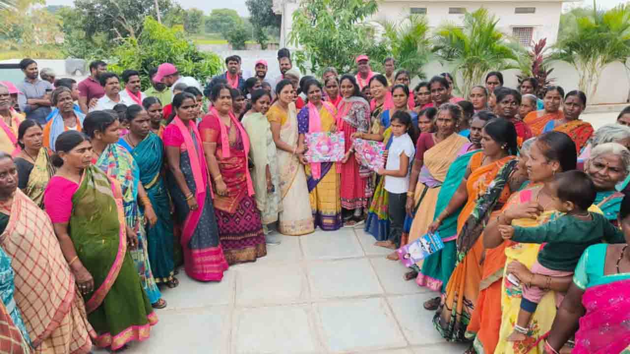 స‌కుటుంబ స‌మేతంగా..