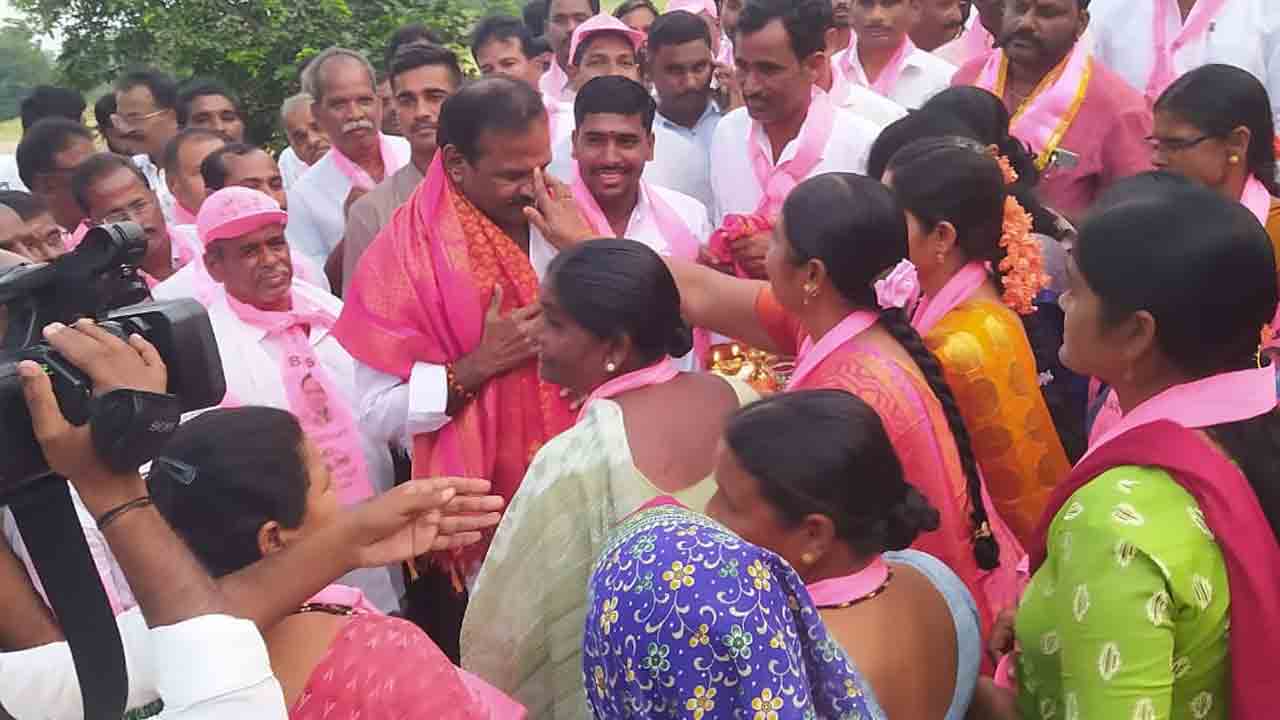 వలసలు లేకుండా చేశాం..