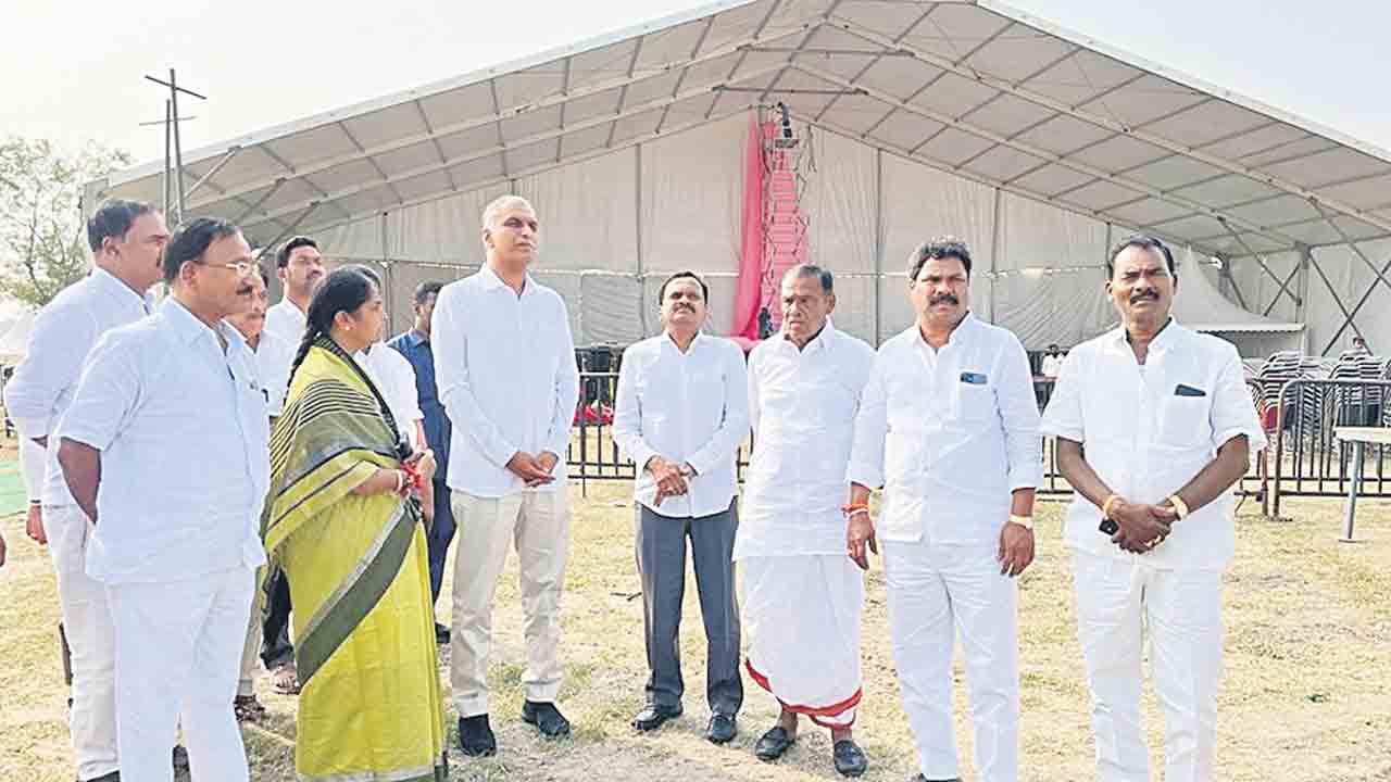 నిండు మనుసుతో సునీతమ్మను ఆశీర్వదించండి