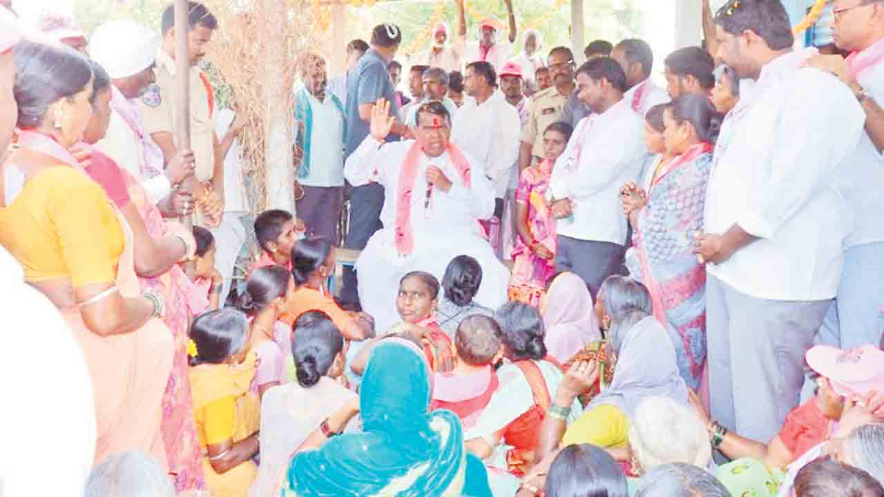 టూరిస్టు నాయకుల మాటలు నమ్మొద్దు