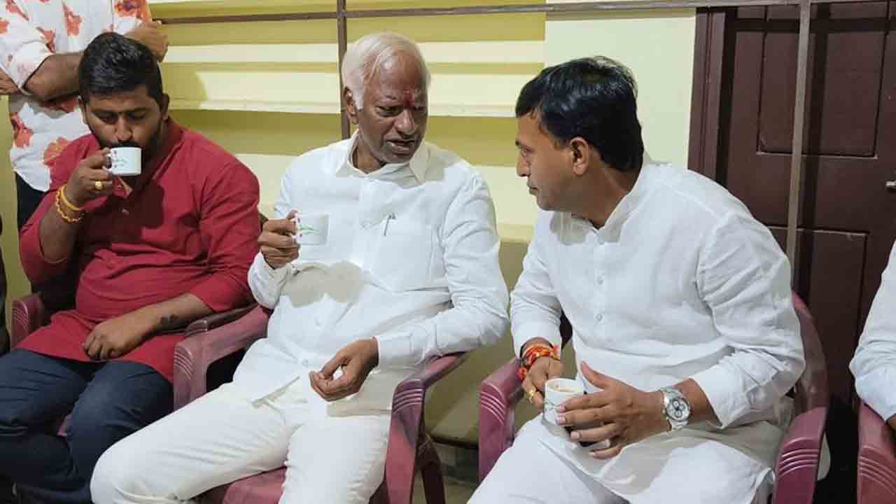 నిబద్ధత ఉన్న వ్యక్తి రాకేశ్‌