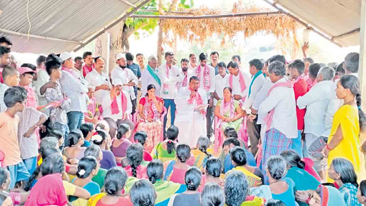 ఎల్లారెడ్డిలో చెల్లని రూపాయి ఇక్కడ చెల్లుతదా?