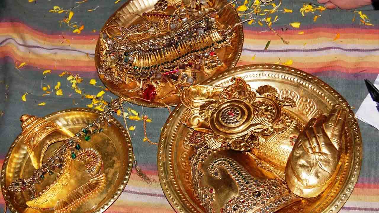 నేడే అలంకారోత్సవం