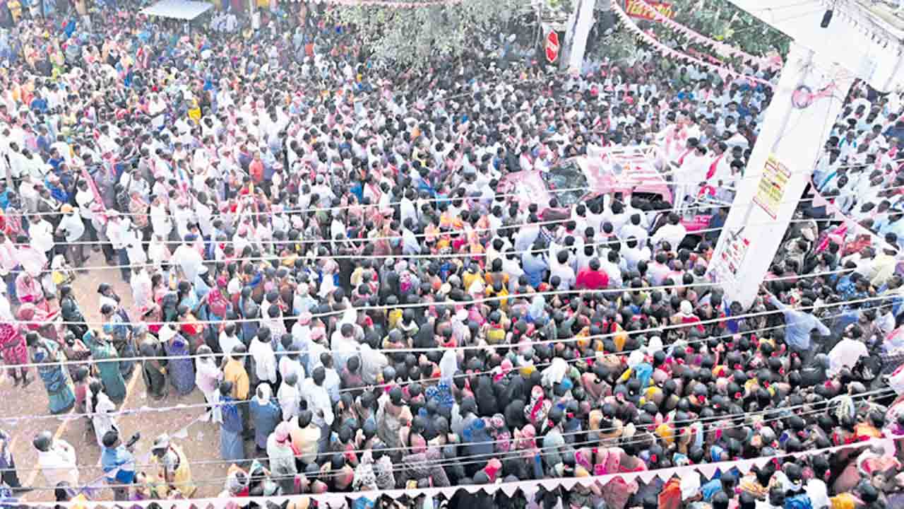 జోష్‌ నింపిన హరీశ్‌రావు పర్యటన