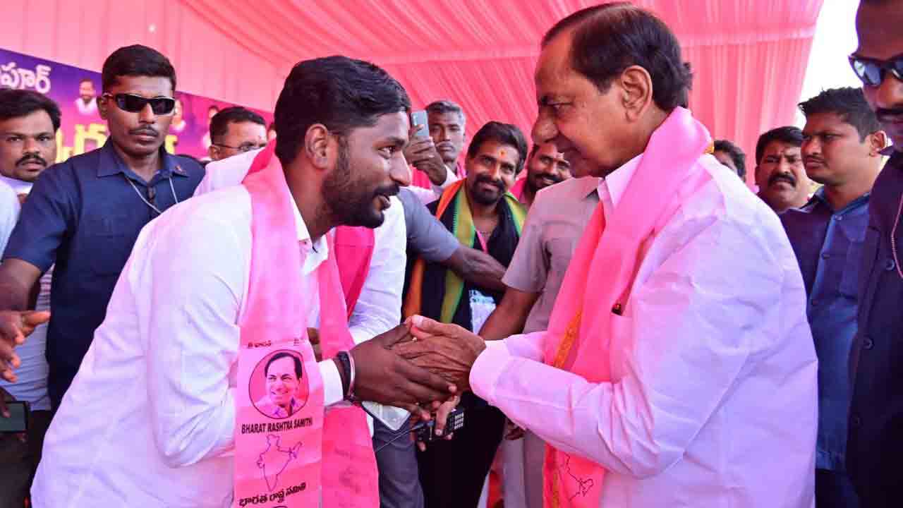 సీఎం సమక్షంలో బీఆర్‌ఎస్‌లో చేరికలు