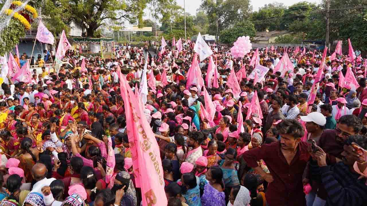 కాంగ్రెస్‌ హస్తం.. దారిద్య్రానికి నేస్తం..