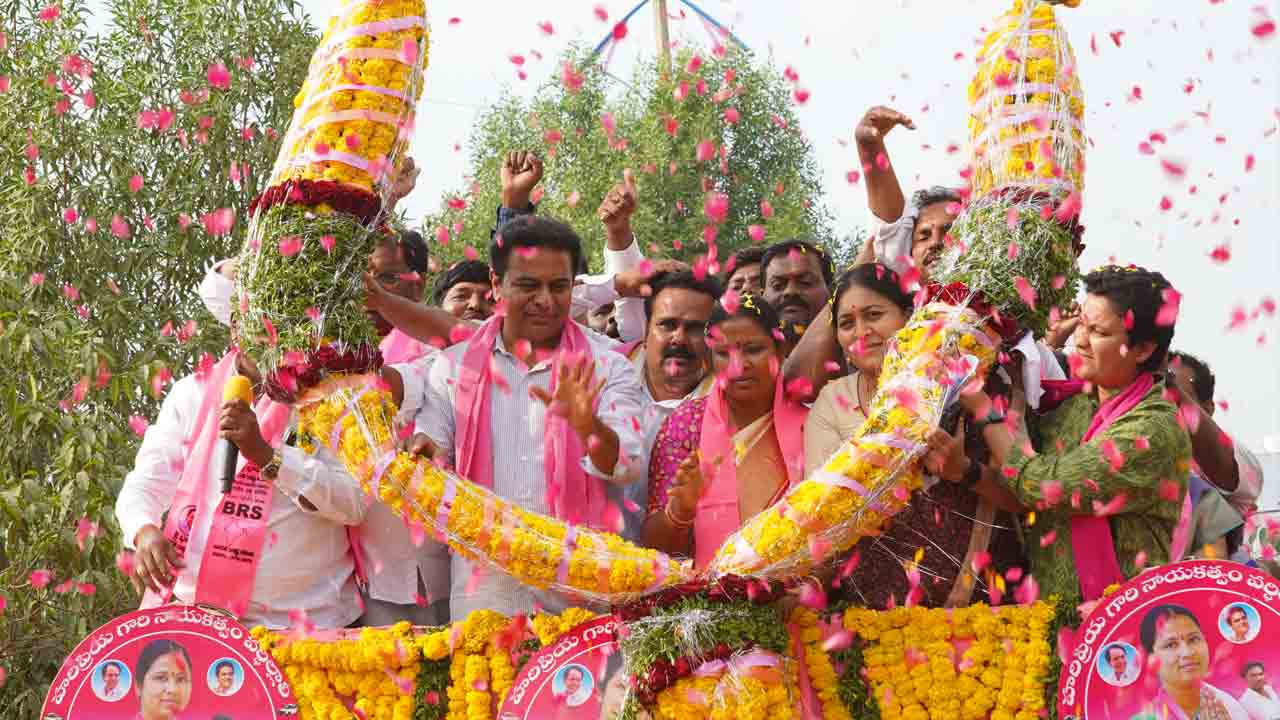 మా కుటుంబాన్ని మించిన రామ భక్తులెవరు ?