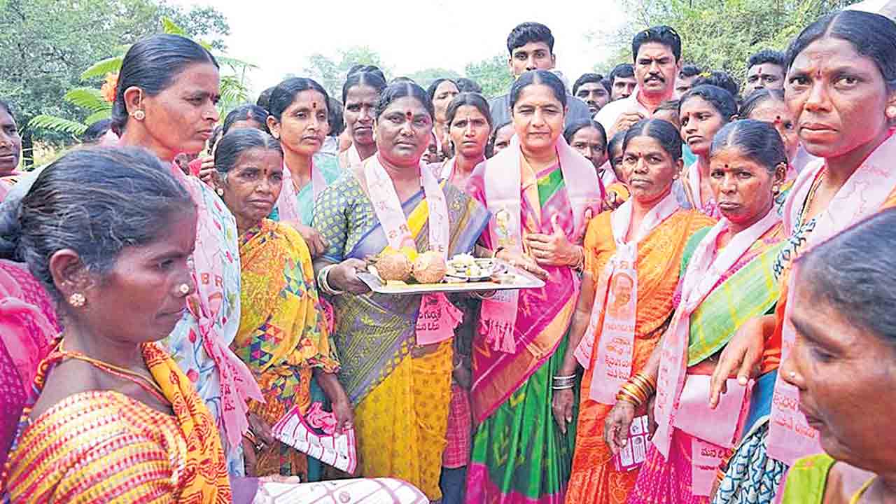 అభివృద్ధికి కట్టుబడిన బీఆర్‌ఎస్‌నే గెలిపించాలి