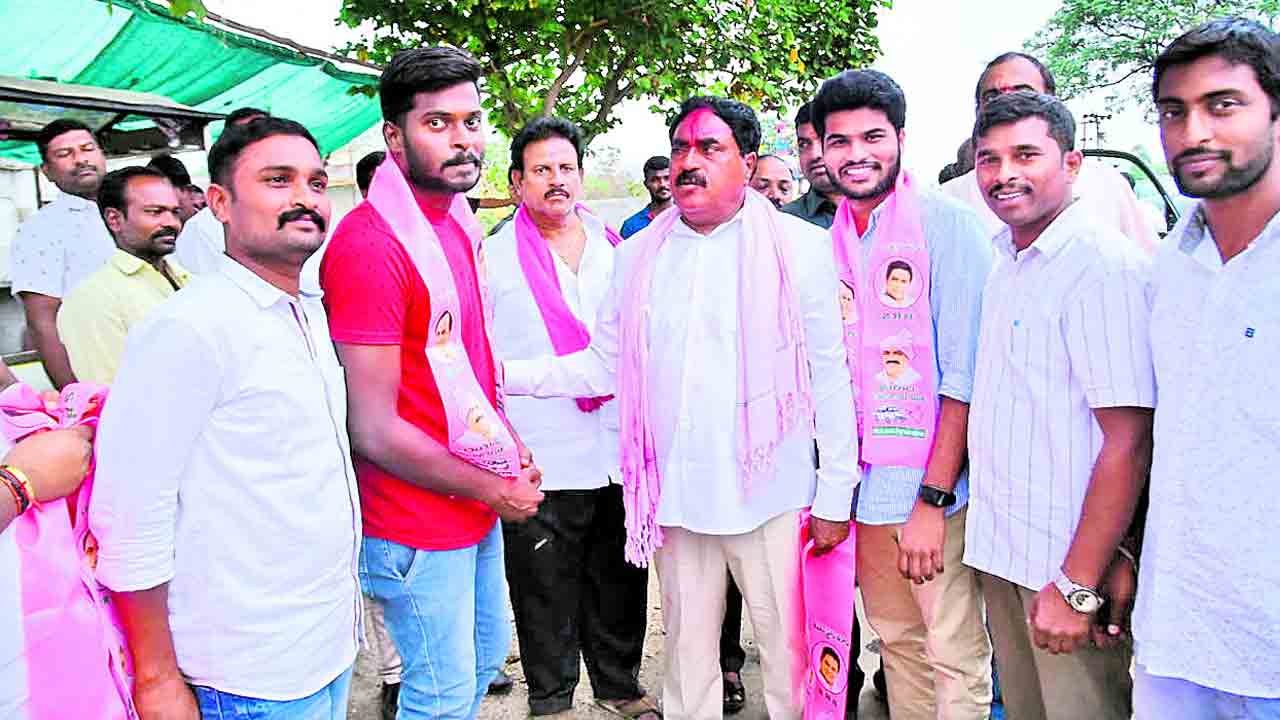 కాంగ్రెస్‌కు ఓటేస్తే కరెంటు కట్‌..