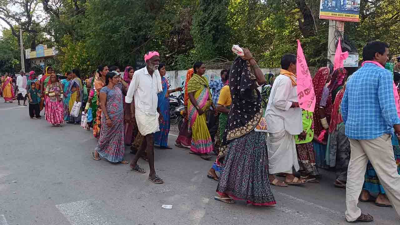 దారులన్నీ సీఎం కేసీఆర్‌ సభ వైపే