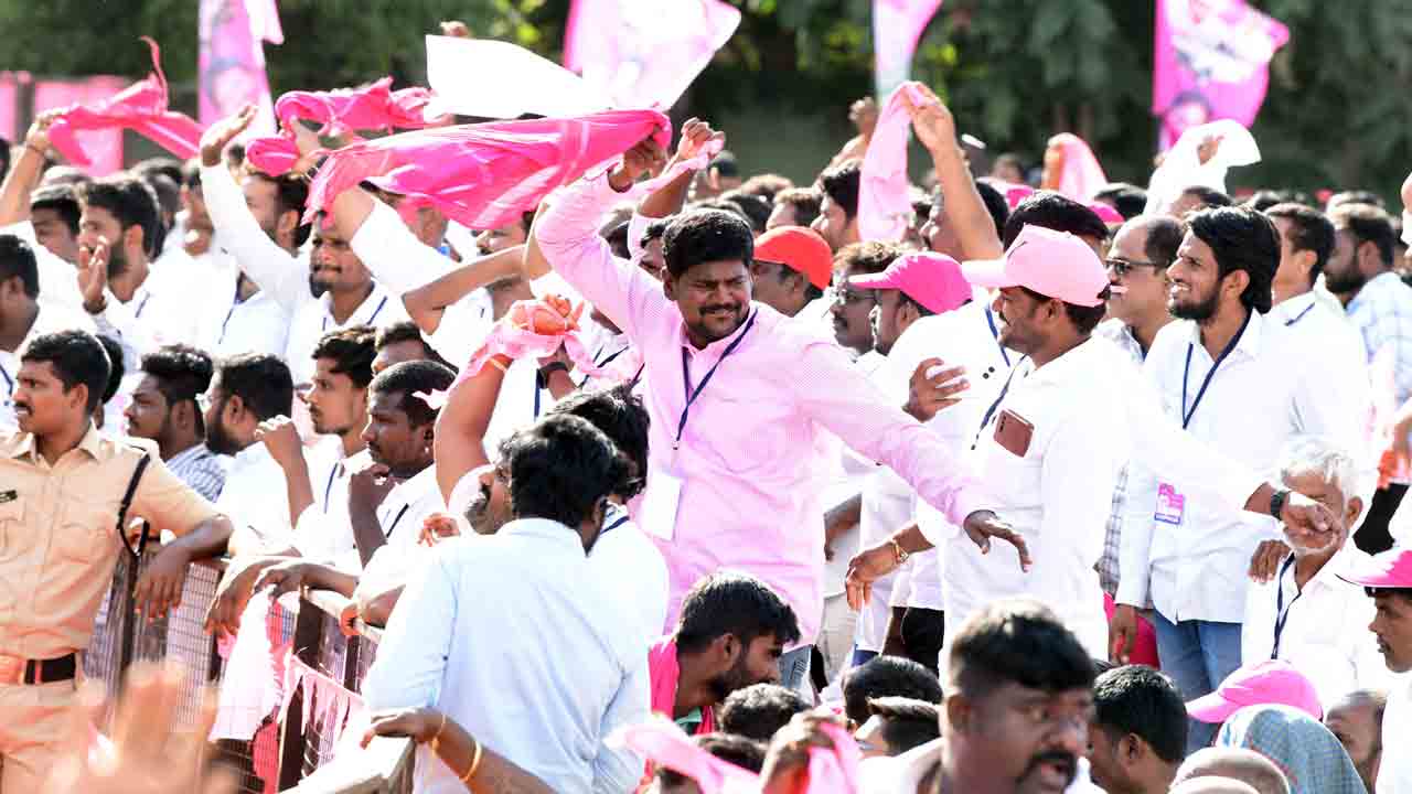 పులకించిన పరిగి