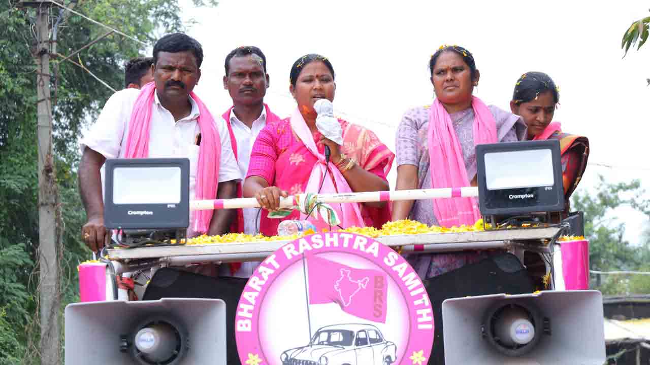 మాయగాళ్లవన్నీ మాటల గారడీలే..