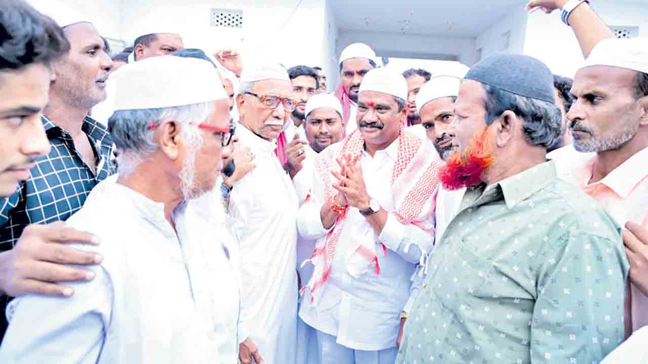 బీఆర్‌ఎస్‌ వెంటే ముస్లింలు