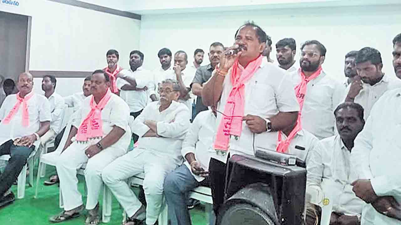 మెదక్‌లో బీఆర్‌ఎస్‌కు లక్ష మెజార్టీ ఖాయం