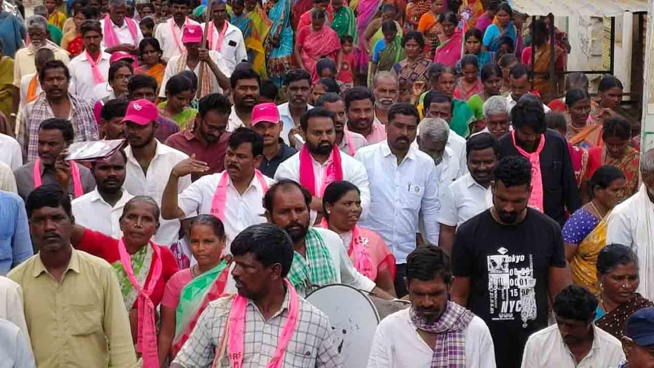 కాంగ్రెస్‌కు ఓటు వేస్తే మూడు గంటల కరెంటే..