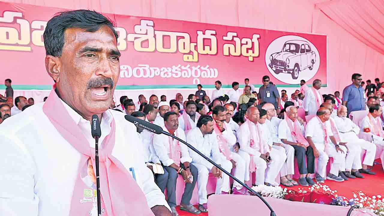 ప్రాజెక్టుల నిర్మాణంతో కరువు దూరం