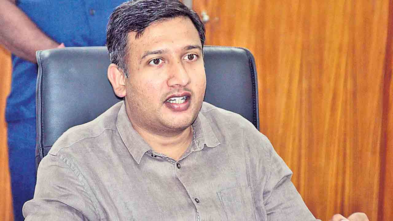 ప్రజలు స్వచ్ఛందంగా ఓటేయాలి