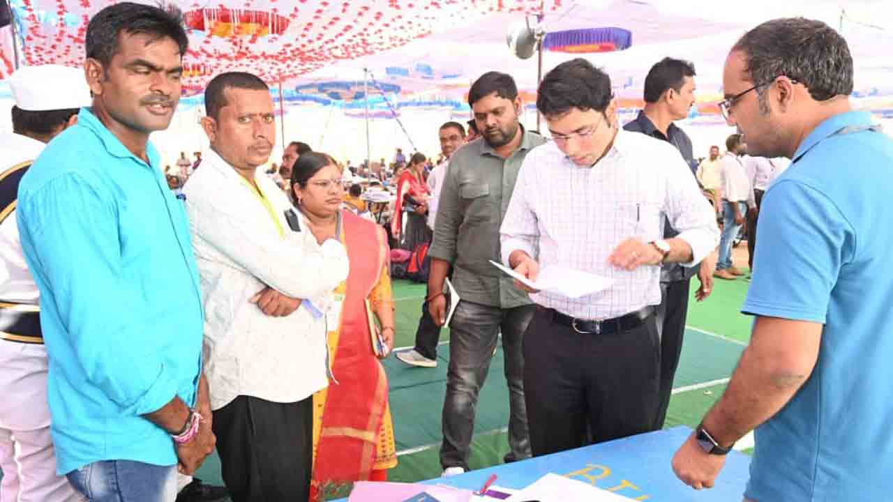 పోలింగ్‌కు సర్వం సిద్ధం