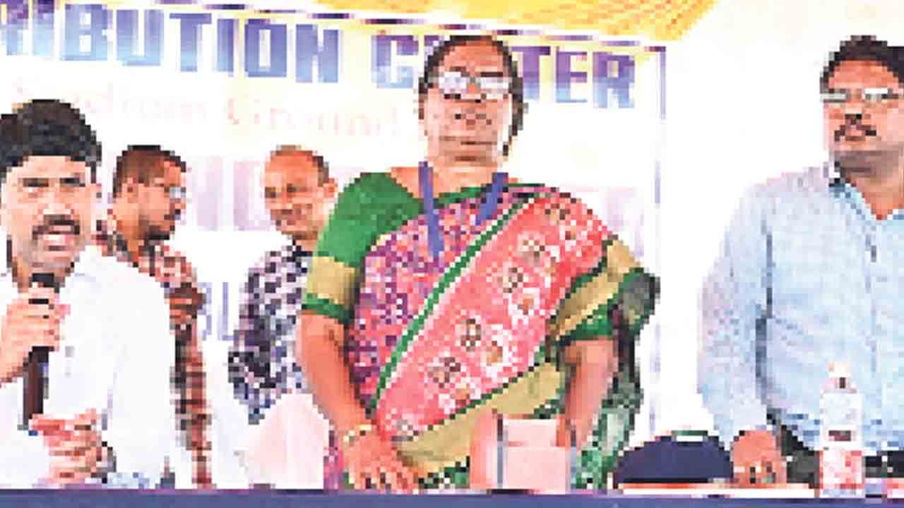 పొలింగ్కు సర్వం సిద్ధం