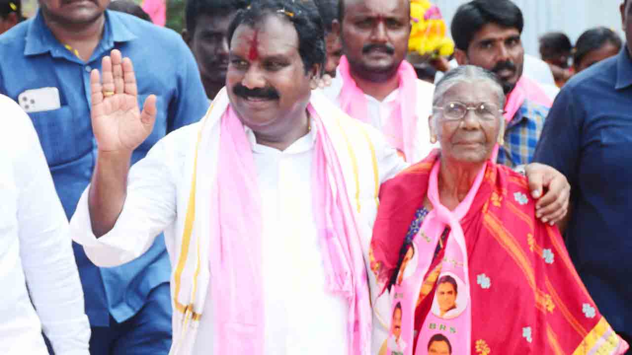 మోసగాళ్లకు ఓటుతో బుద్ధి చెప్పాలి