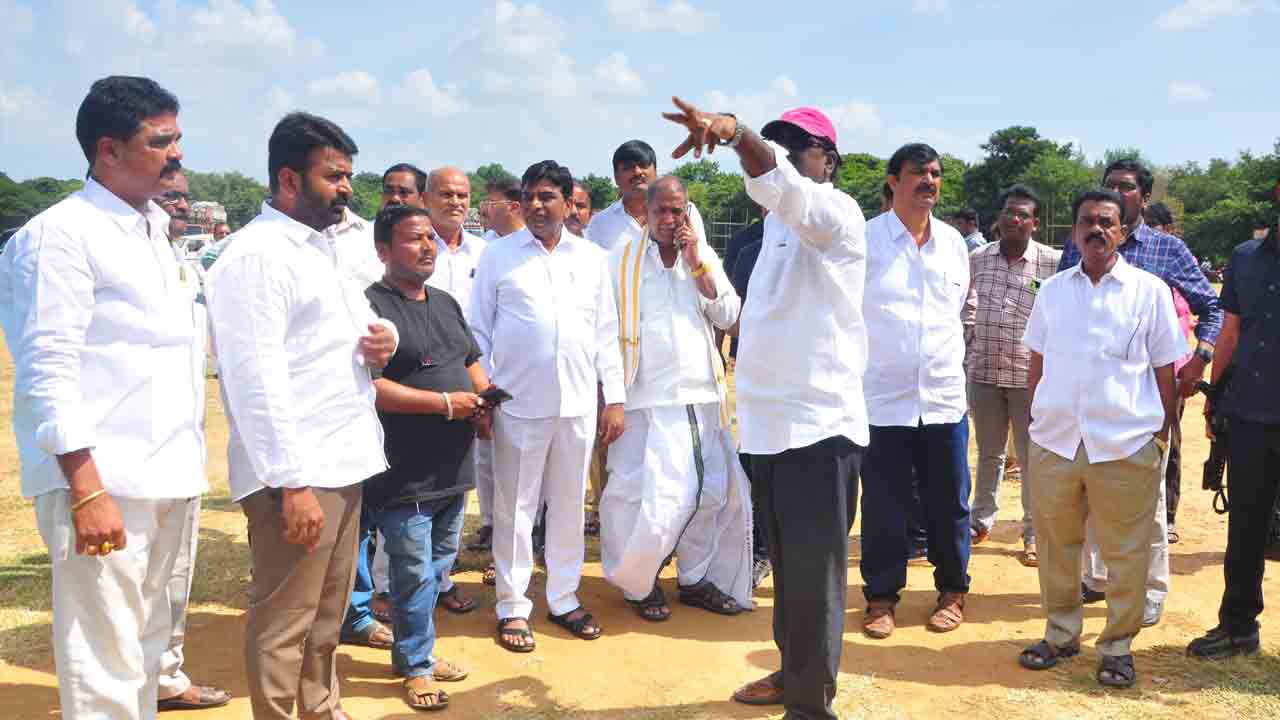 ఖమ్మం ప్రజా ఆశీర్వాద సభా వేదిక ముస్తాబు